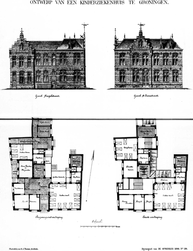 Eine Schwarz-Weiß-Zeichnung eines mehrfenstrigen Gebäudes, das als erster Grundriss einer Schule in den Niederlanden bezeichnet ist, mit begleitenden Textdetails.