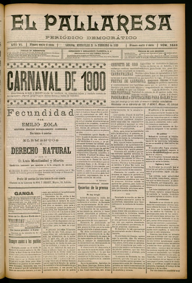 Ein aufgeschlagenes Buch mit dem Titel "El Pallaresa Karneval de 1900" mit Text auf seinen Seiten, vor einem dunklen Hintergrund.