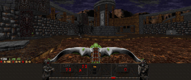 Eine Dungeon-Szene in *Dungeon Master II* mit einem Drachen in der Mitte, umgeben von Wänden, Säulen und Gegenständen, mit Spiel-Daten unten.