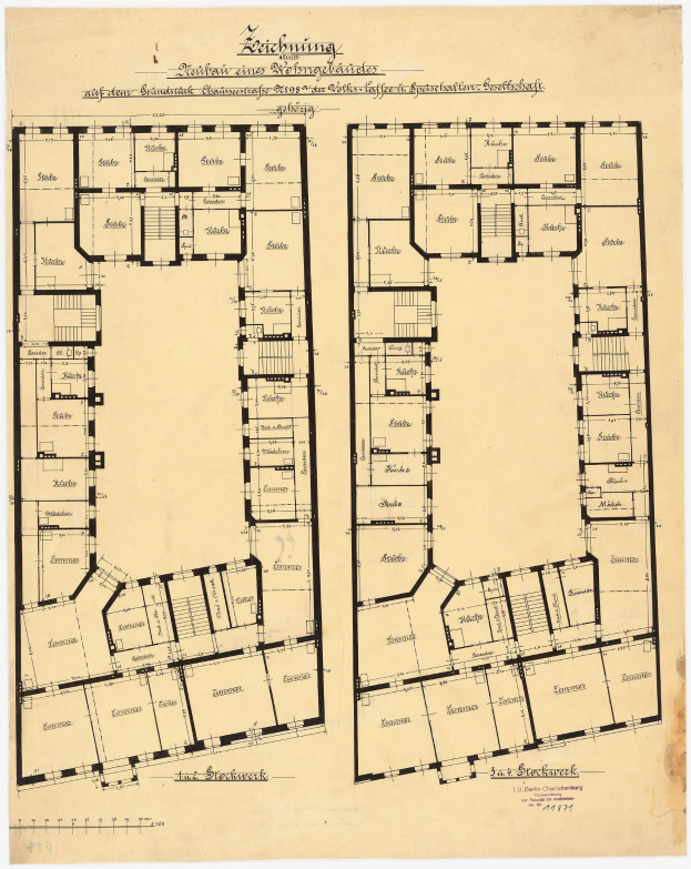 Schwarz-weißer Architekturentwurf des Reichstagsgebäudes in Berlin, Deutschland, mit beschrifteten Räumen, Fluren, Fenstern und Türen.