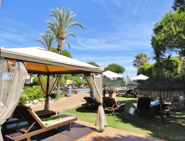 Ist das Leonardo DiCaprio in Marbella? Virales Foto im berühmten Beachclub bestätigt