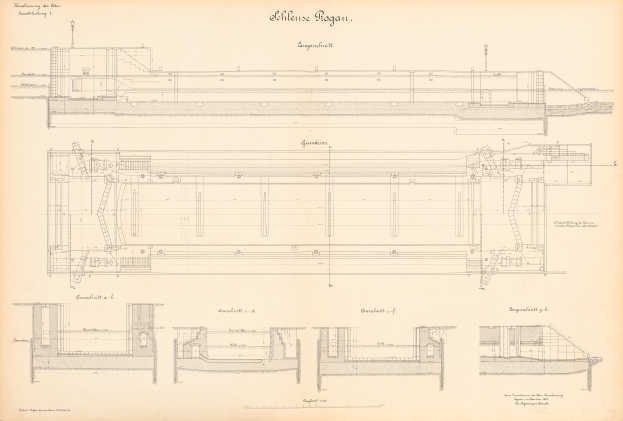 Eine detaillierte Zeichnung des Elbeuse Rogan-Schiffs mit beschrifteten Komponenten wie Rumpf und Deck.