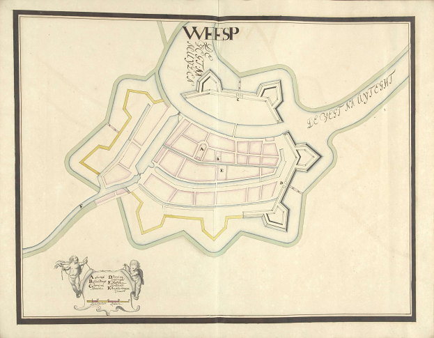Detailierte Karte von Wiesbaden, Deutschland, zeigt Straßen, Gebäude und Sehenswürdigkeiten auf altem Papier mit handschriftlichen Notizen und Illustrationen.