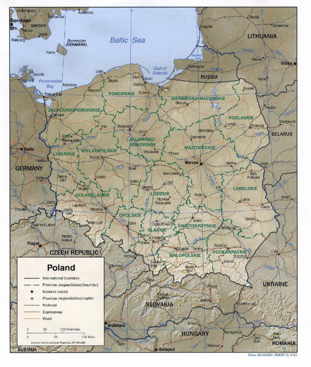 Eine detaillierte politische Karte von Polen mit Straßen, Städten und geografischen Merkmalen sowie begleitendem Text.
