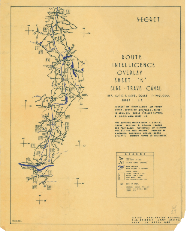Ein cremefarbener Ausdruck mit einer Routenintelligenz-Überblattung, die eine detaillierte Karte des Elbe-Trave-Kanals einschließlich Straßen, Autobahnen und Sehenswürdigkeiten sowie beschreibenden Text über den Kanal und seine Verbindungen enthält.