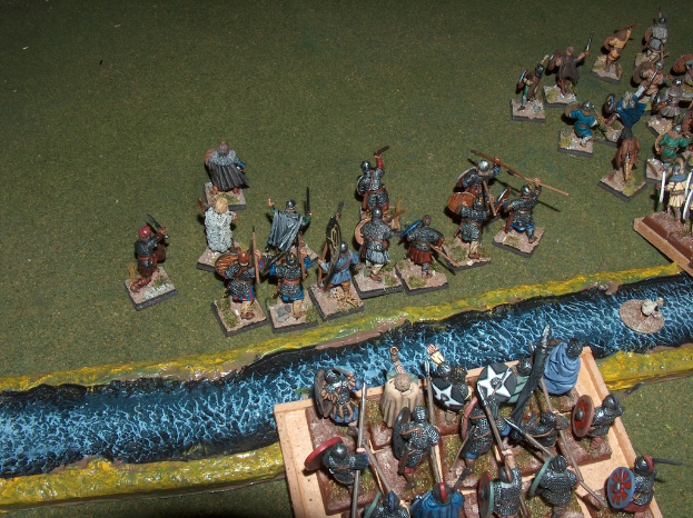 Eine Sammlung von Spielzeugen, die ├╝ber den Boden verstreut sind.