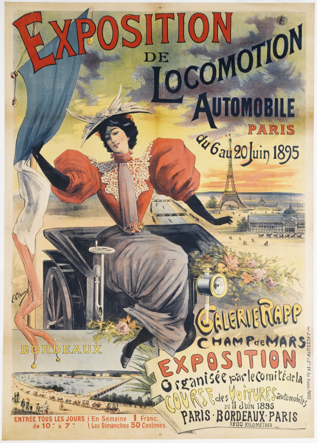 Plakat, das eine Ausstellung von Locomotion-Automobilen in Paris ankündigt, mit einer Frau, die in einem Fahrzeug sitzt, und dem Eiffelturm im Hintergrund sowie Text, der Ausstellungseinzelheiten enthält.