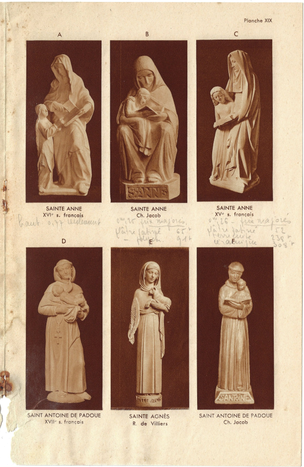 Ein Collage von Statuen von Frauen mit menschlichen Gesichtern, jede begleitet von Text, von einer Buchseite.